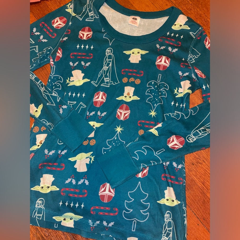 Hanna Andersson, Star Wars, Mandalorian, Yoda Christmas holiday shirt